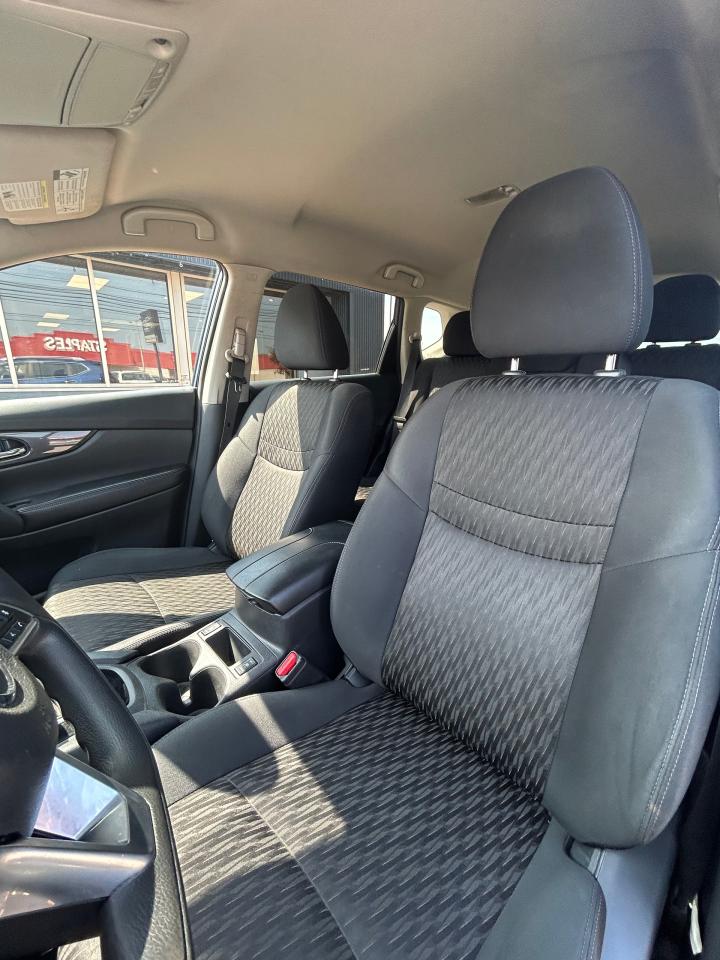 2019 Nissan Rogue S - Photo #8