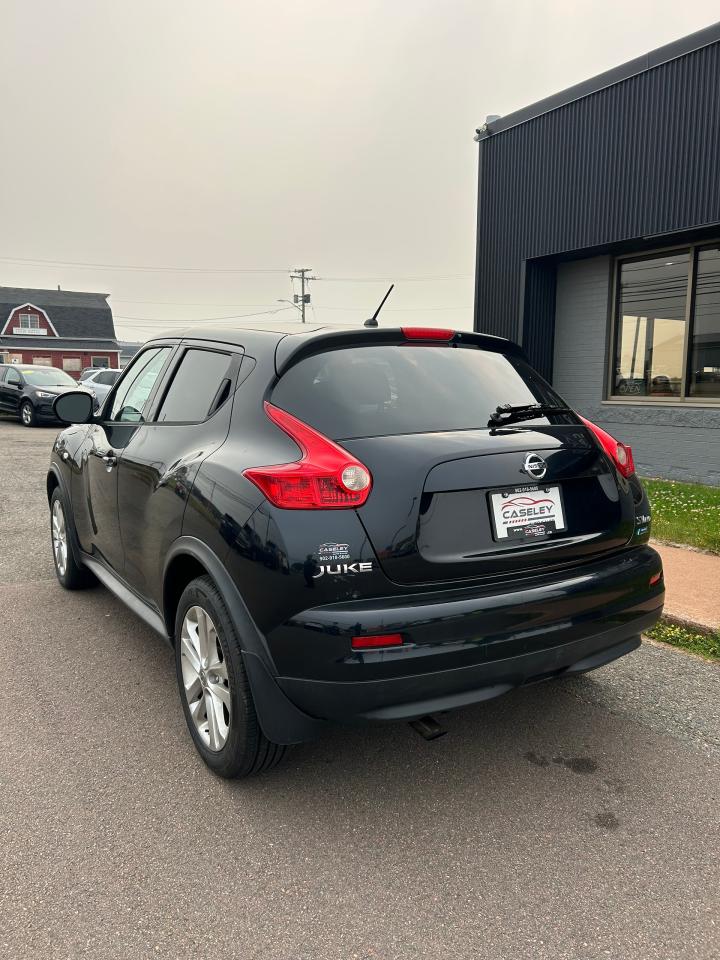 2014 Nissan Juke SV Photo