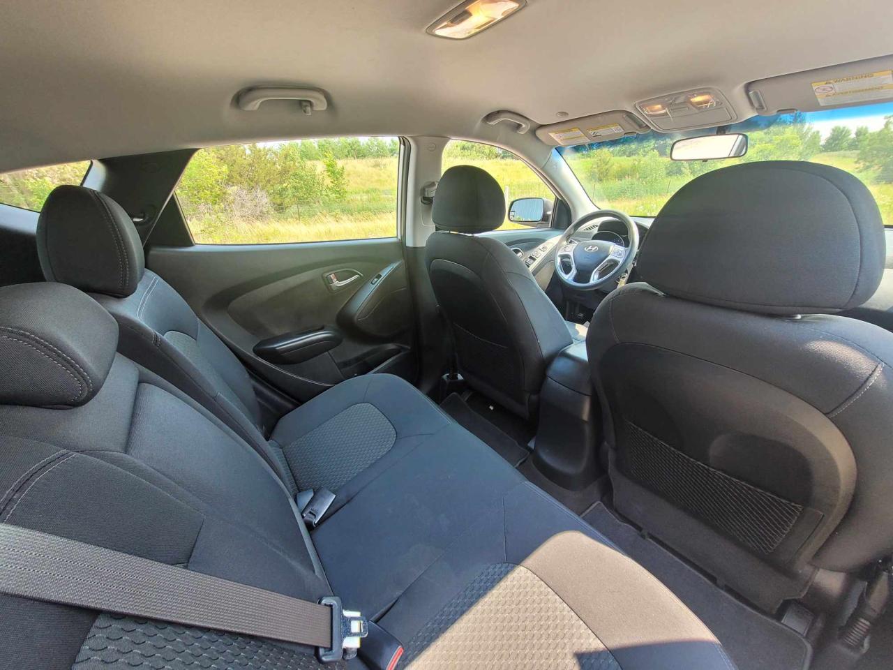 2012 Hyundai Tucson GL Photo9