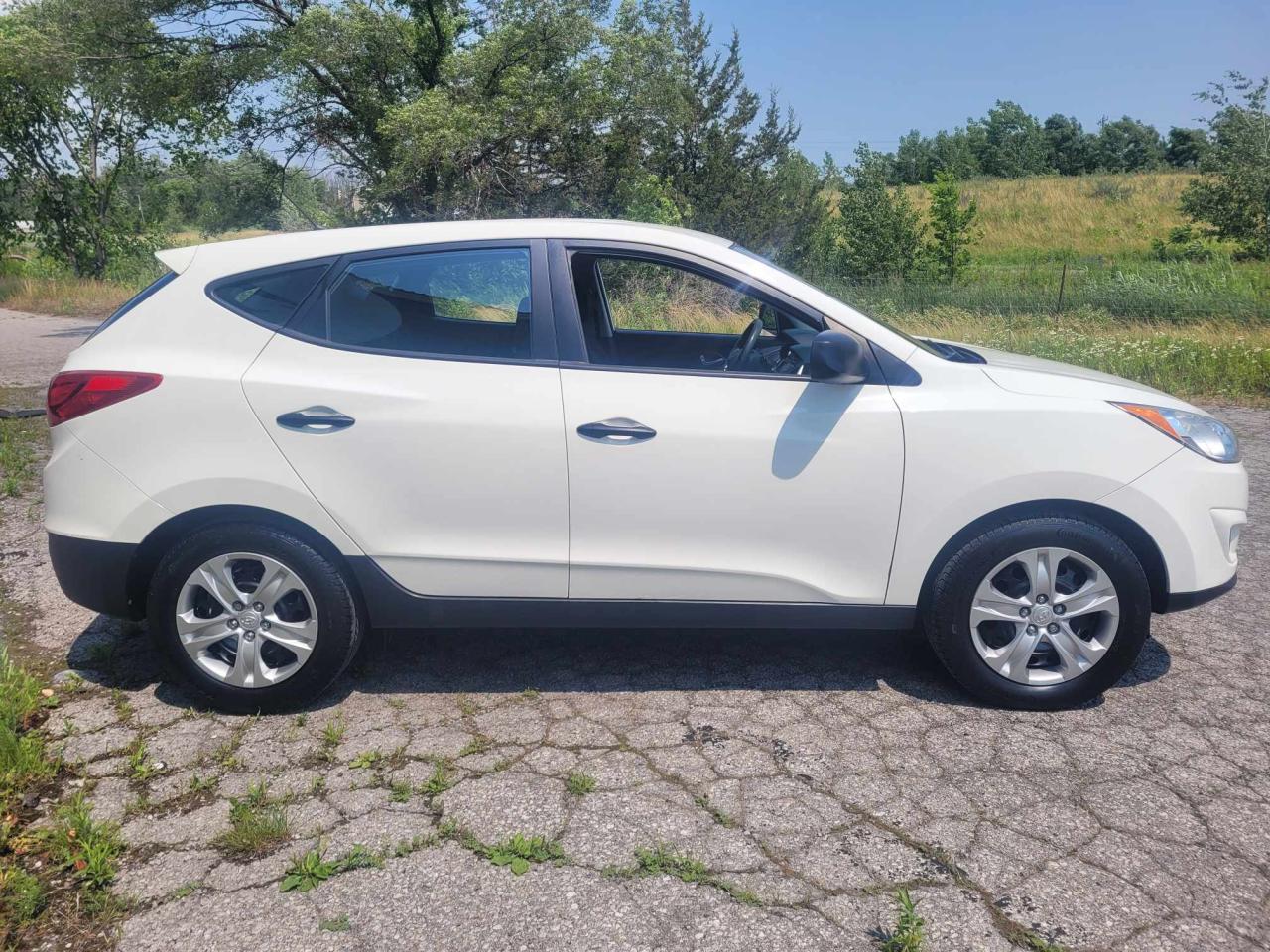 2012 Hyundai Tucson GL Photo2