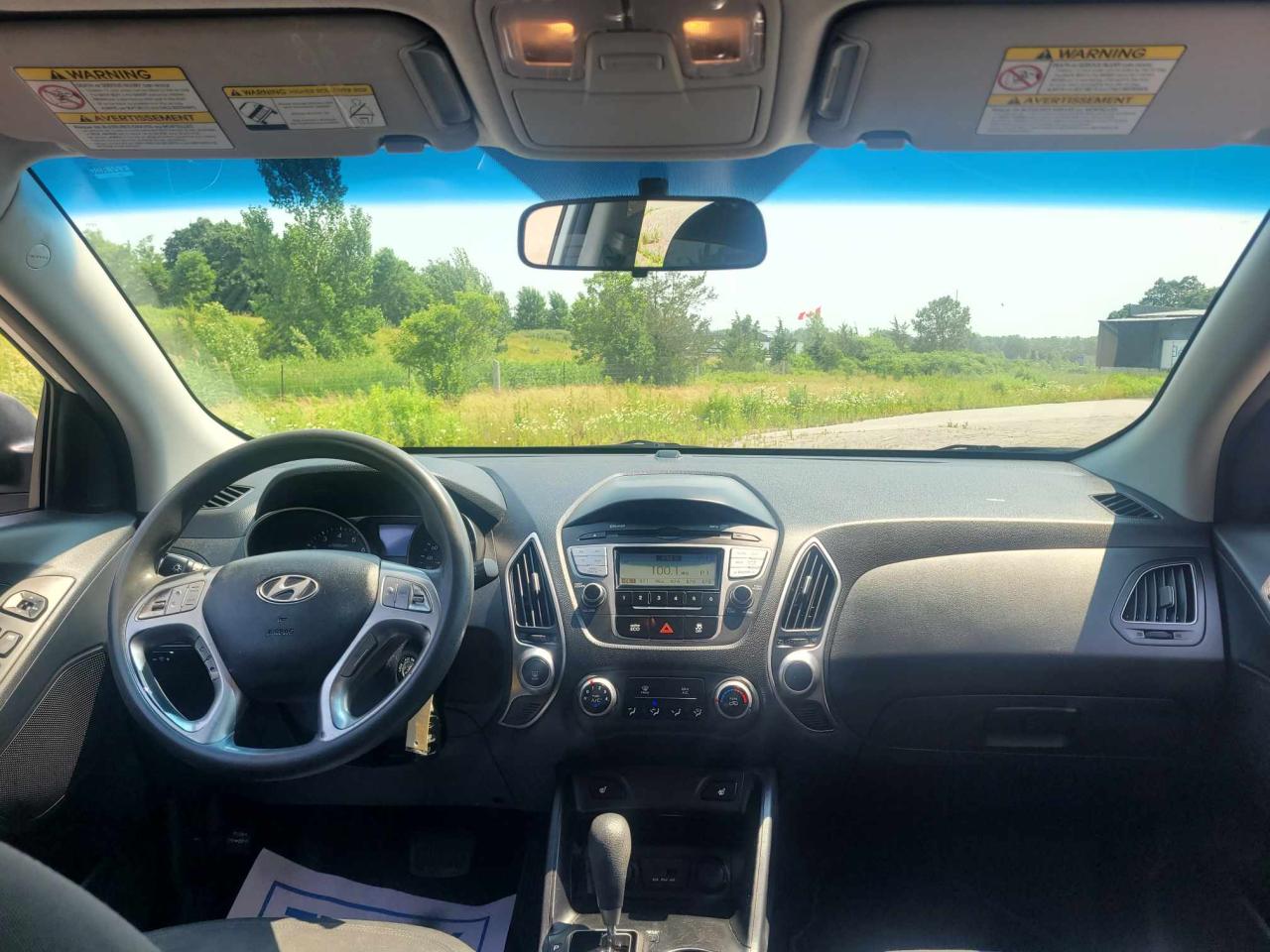 2012 Hyundai Tucson GL Photo10