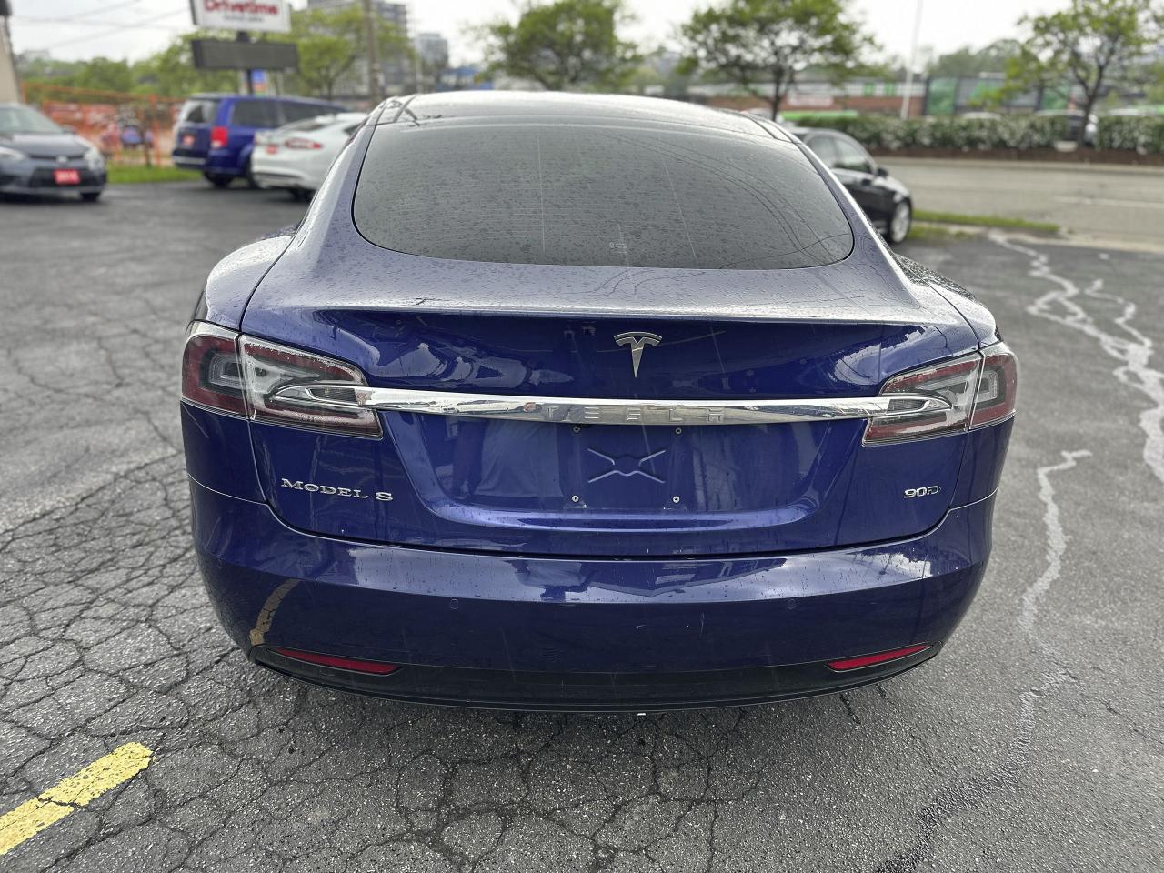 2016 Tesla Model S 90 D - Photo #4