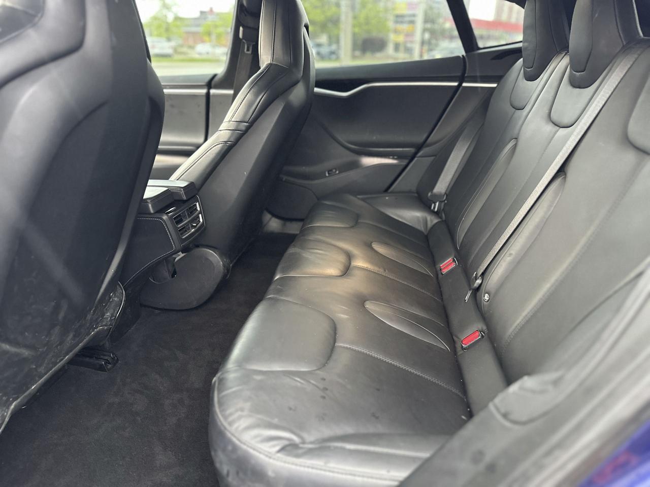 2016 Tesla Model S 90 D - Photo #6