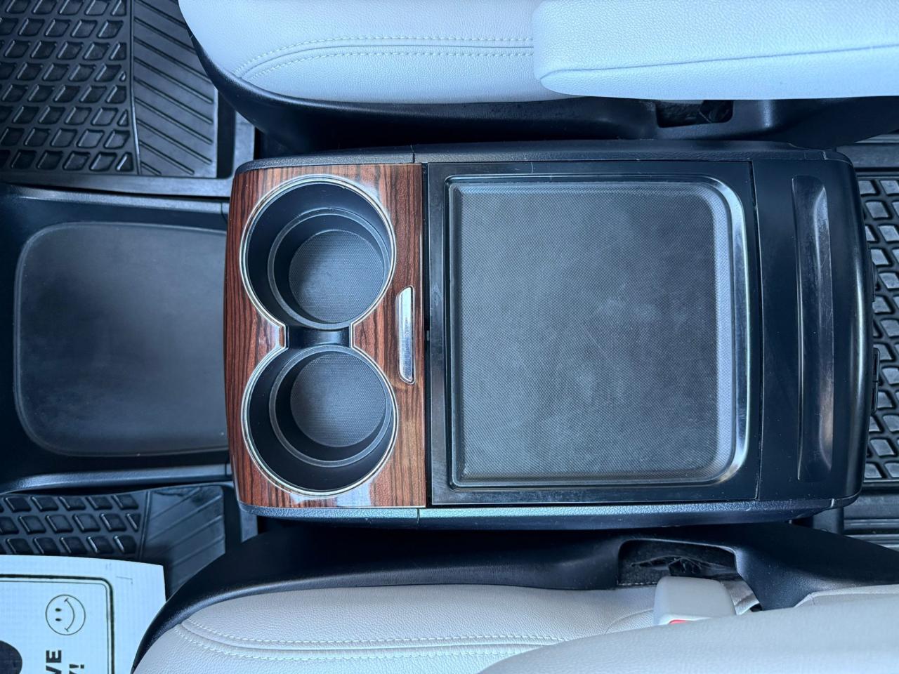 2020 Toyota Sienna XLE LIMITED 7-Passenger AWD - Photo #15