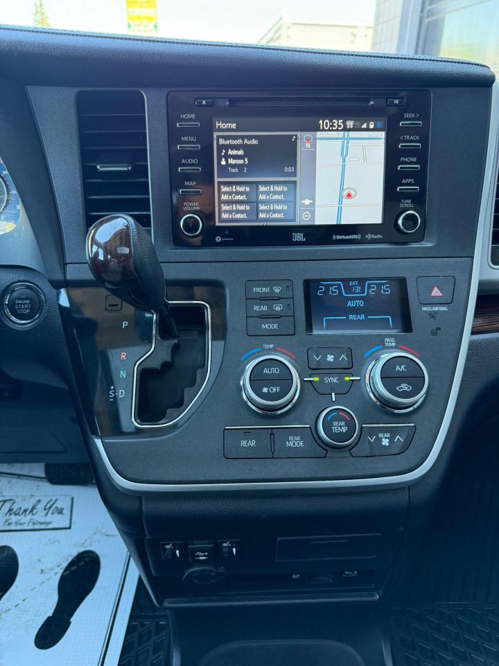 2020 Toyota Sienna XLE LIMITED 7-Passenger AWD - Photo #16