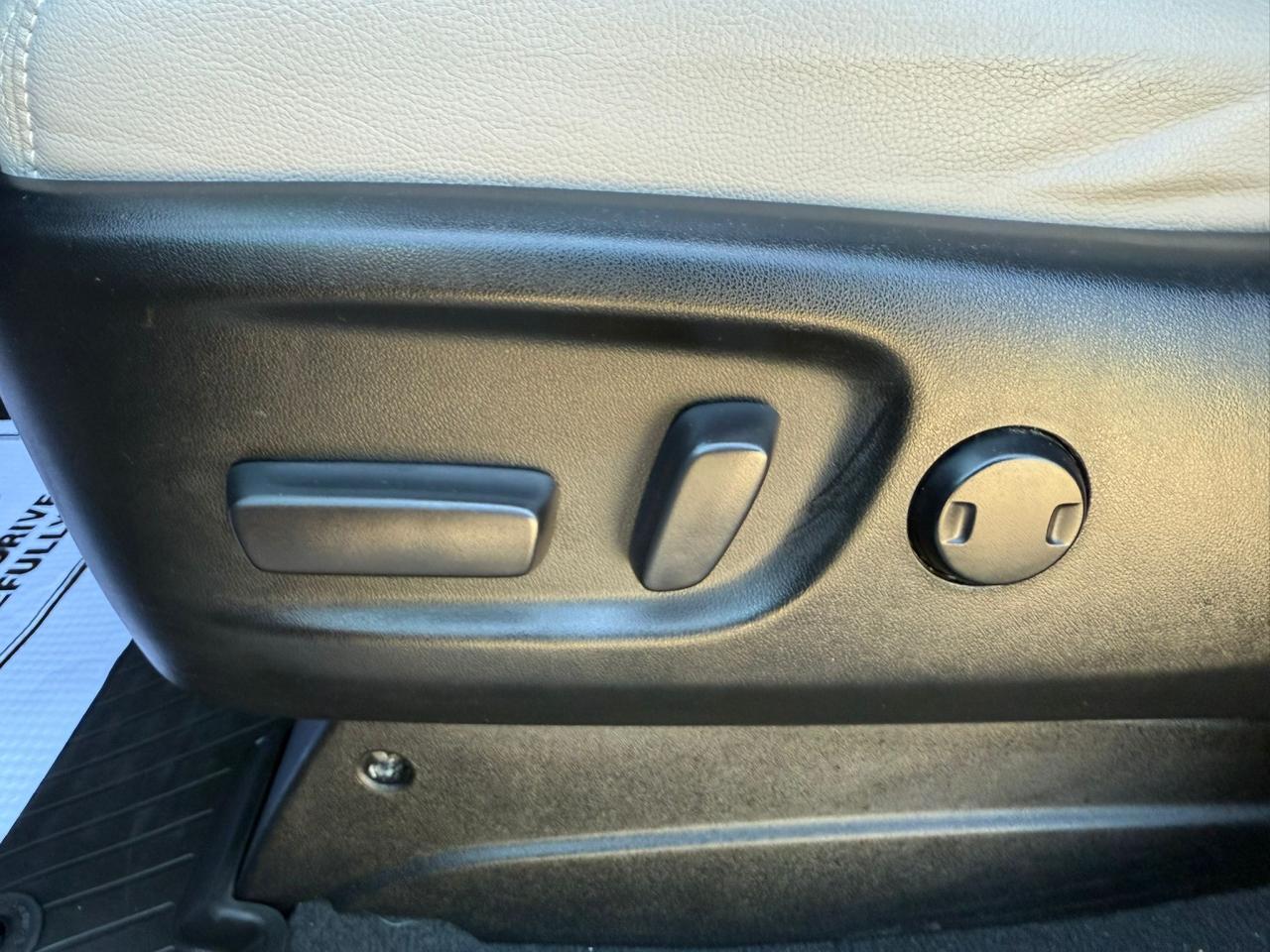 2020 Toyota Sienna XLE LIMITED 7-Passenger AWD - Photo #21