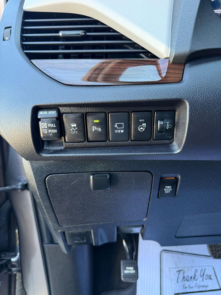 2020 Toyota Sienna XLE LIMITED 7-Passenger AWD - Photo #23