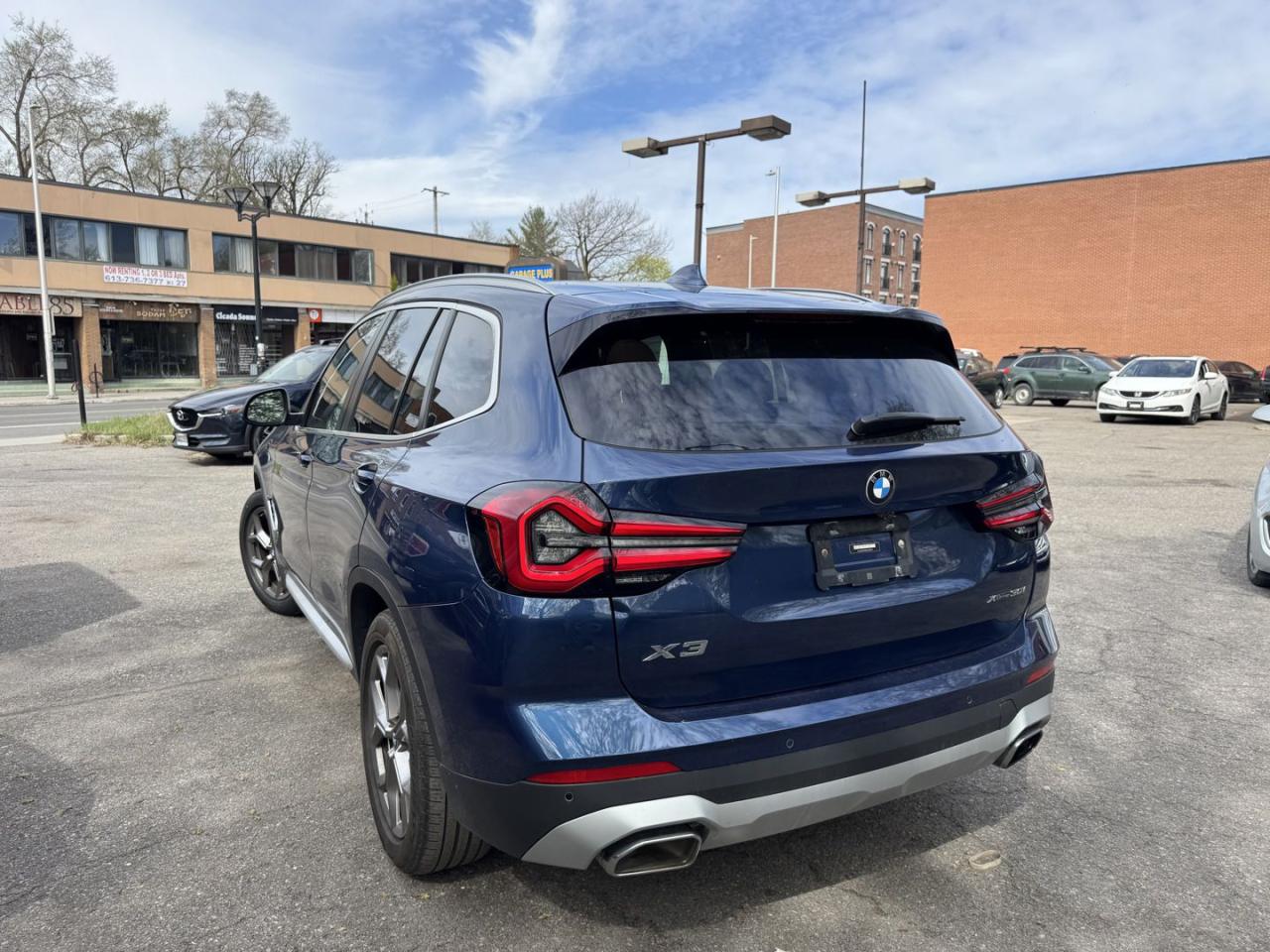 2022 BMW X3 xDrive30i - Photo #3