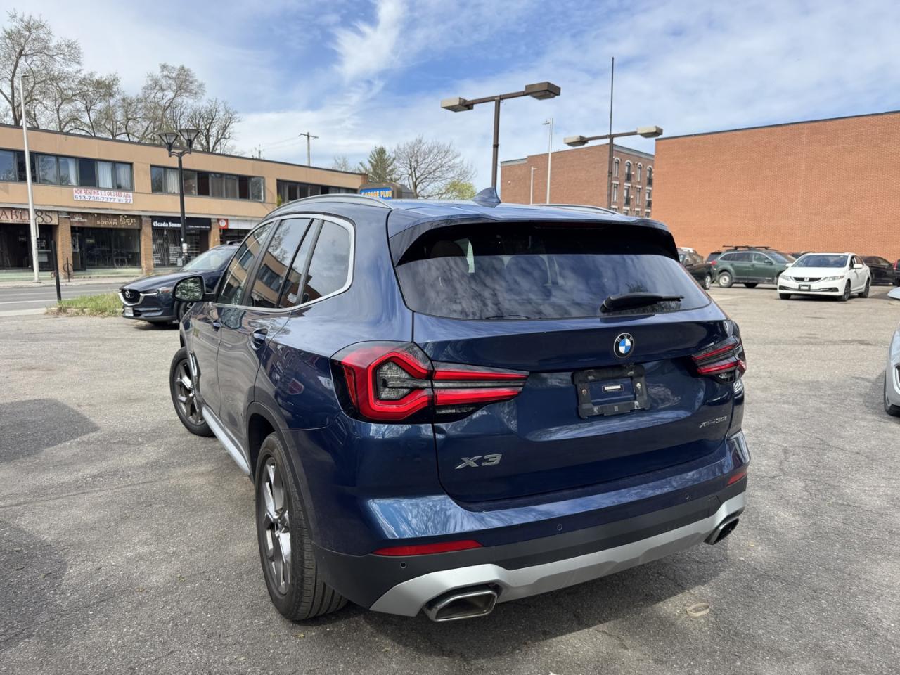 2022 BMW X3 xDrive30i - Photo #3
