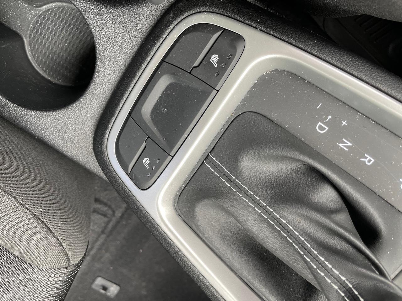 2024 Hyundai Venue Essential Photo