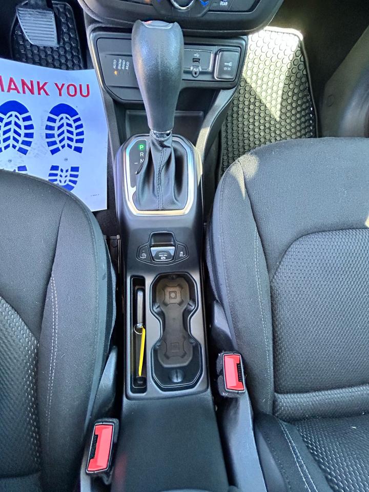 2023 Jeep Renegade North - Photo #13