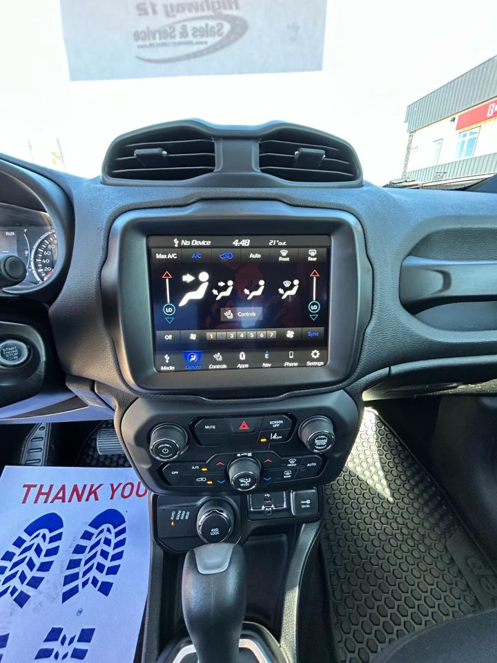 2023 Jeep Renegade North - Photo #12
