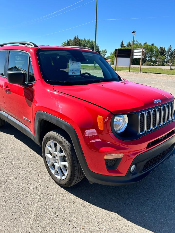 2023 Jeep Renegade North - Photo #3