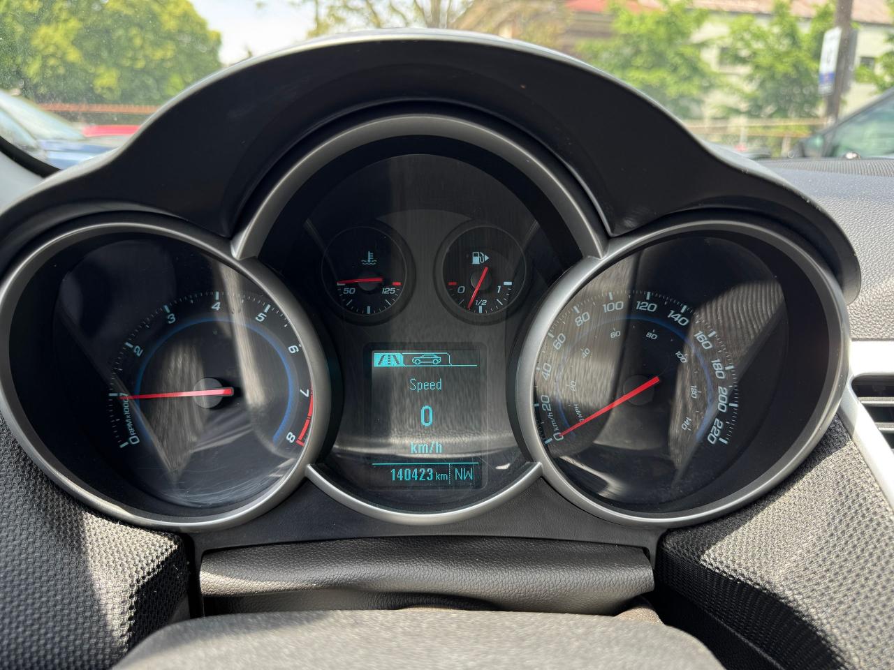 2015 Chevrolet Cruze 1LT | 6 Speed Manual | Certified - Photo #10