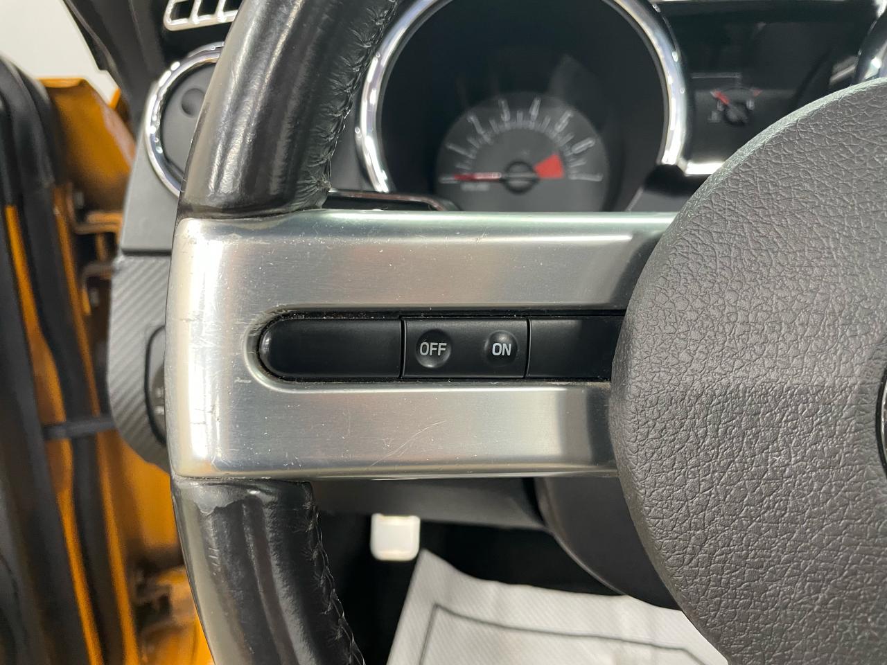 2007 Ford Mustang Convertible Photo13