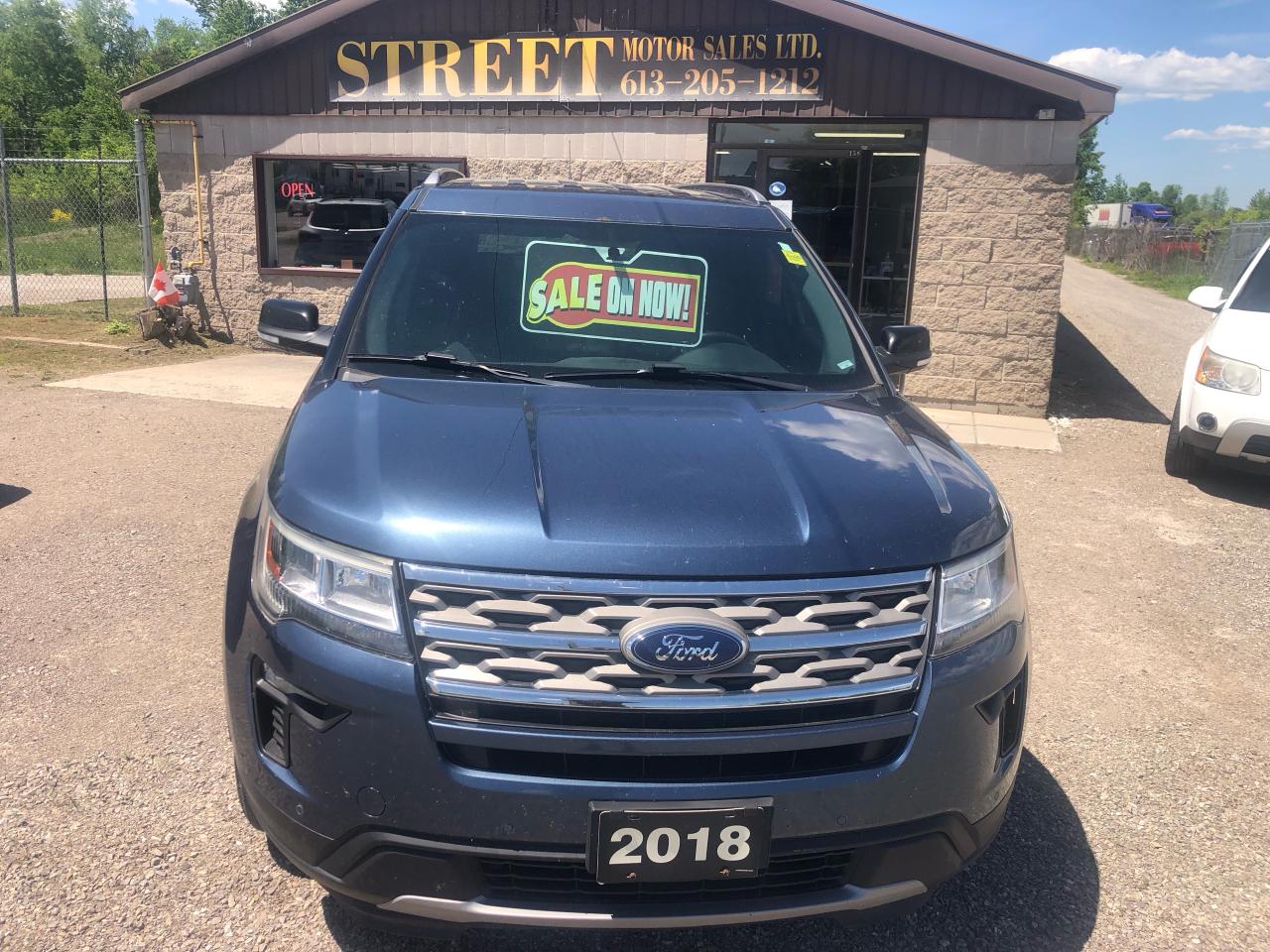 2018 Ford Explorer XLT - Photo #2