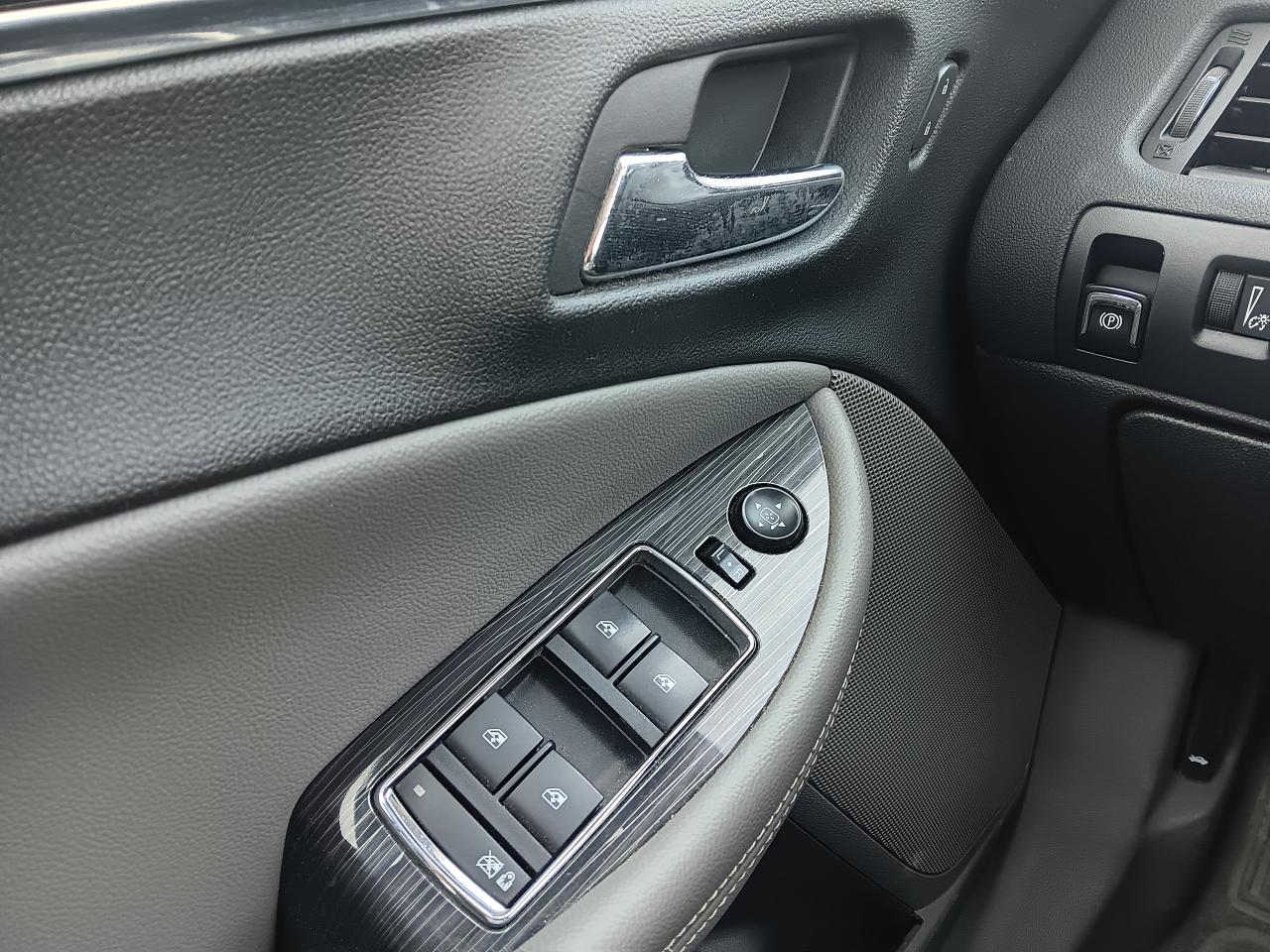 2018 Chevrolet Impala LT, Leather, Sunroof, Remote, Bu Cam, Htd Steering - Photo #21