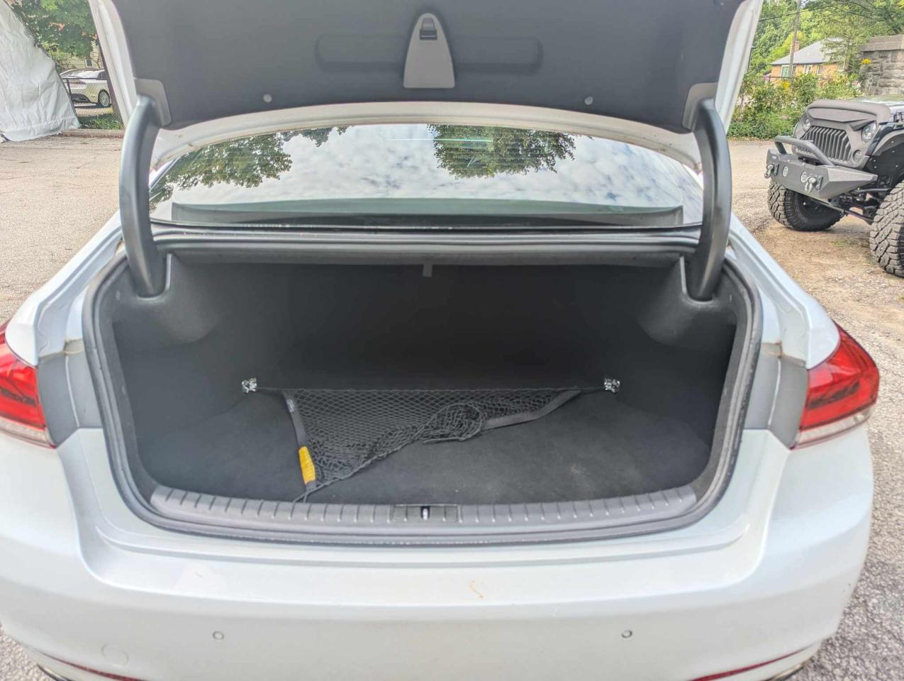 2015 Hyundai Genesis Ultimate - Photo #18