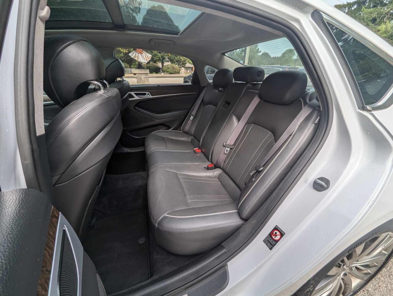 2015 Hyundai Genesis Ultimate - Photo #17