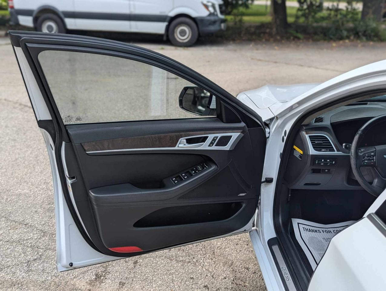 2015 Hyundai Genesis Ultimate - Photo #11