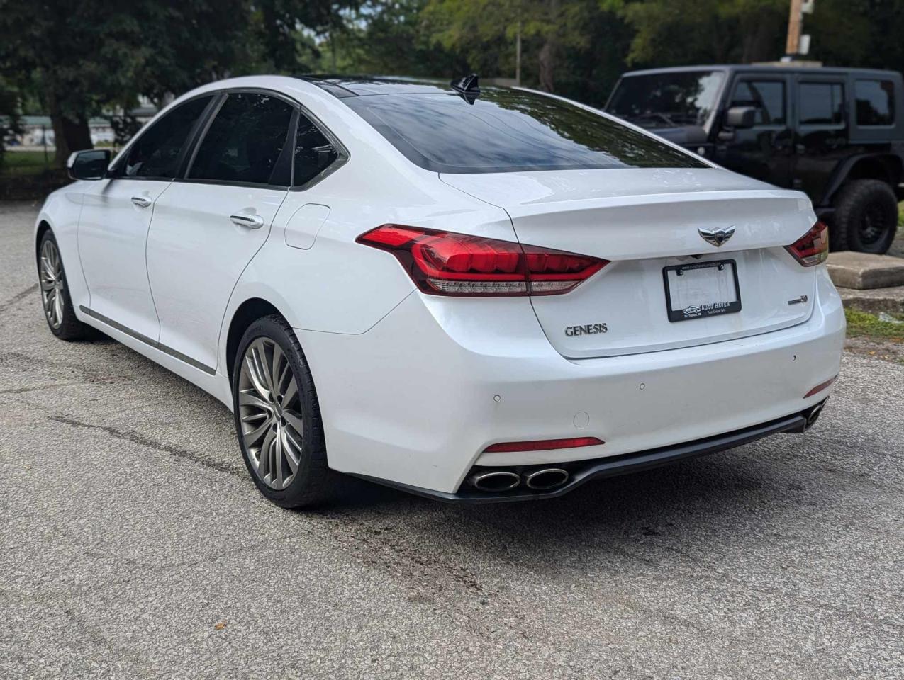 2015 Hyundai Genesis Ultimate - Photo #3