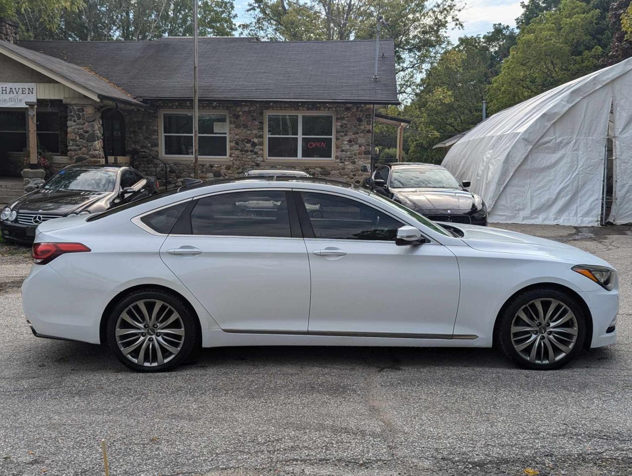 2015 Hyundai Genesis Ultimate - Photo #6