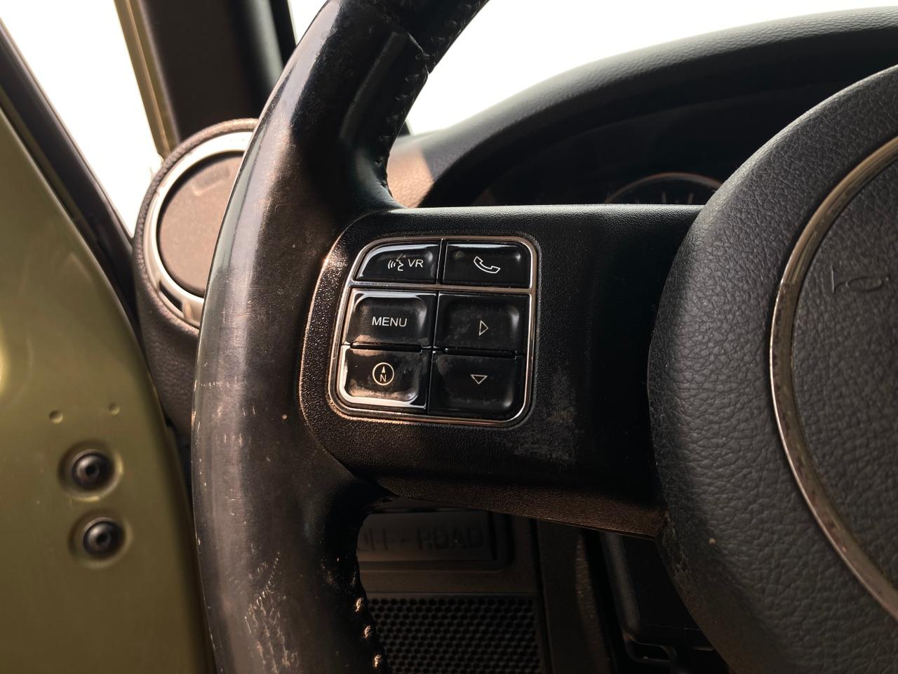 2013 Jeep Wrangler RUBICON - Photo #15