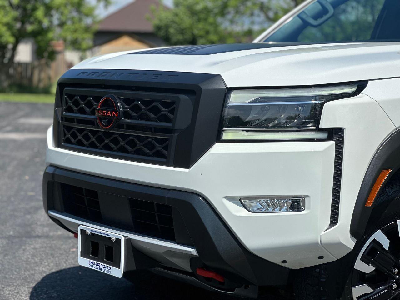 2022 Nissan Frontier Pro-4X - Photo #3