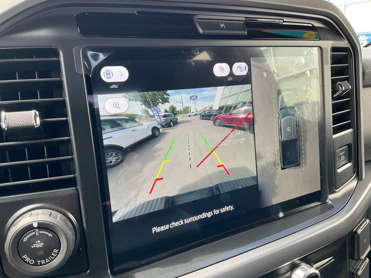 2025 Ford F-150 XLT Photo5