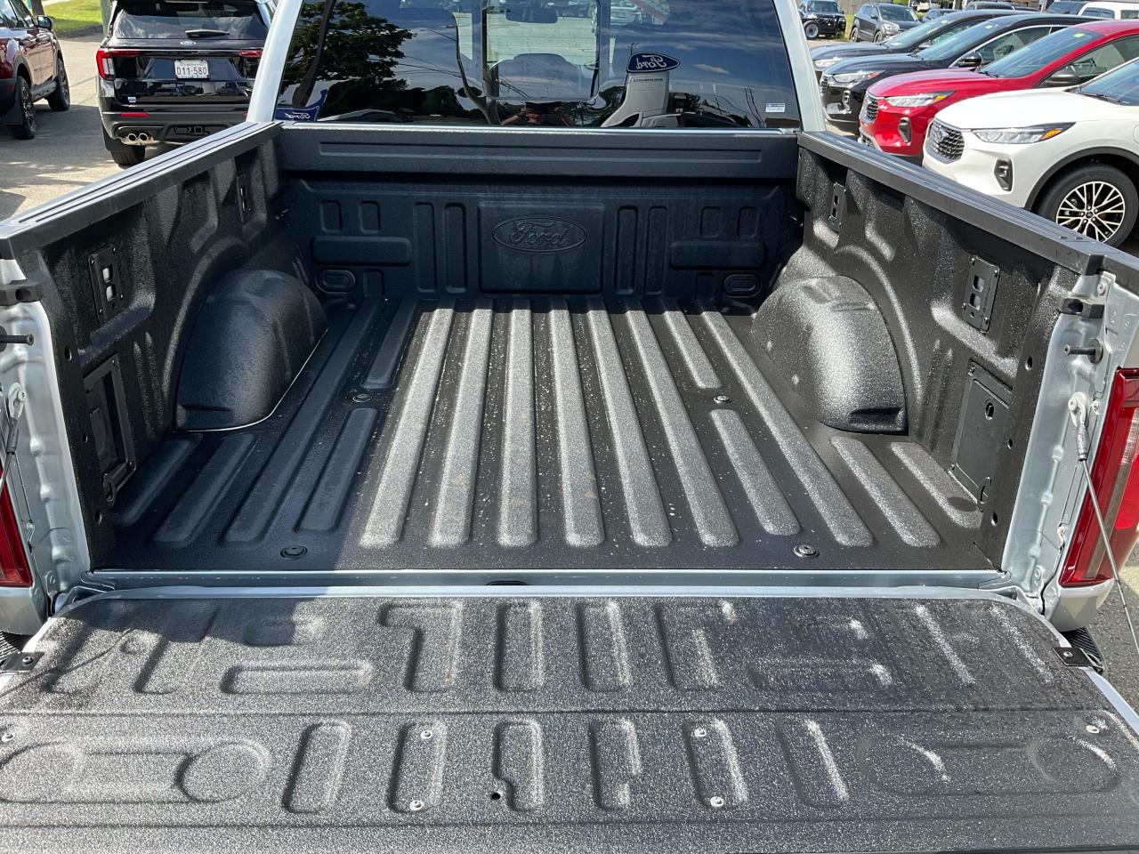 2025 Ford F-150 XLT Photo5