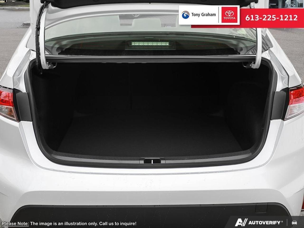 2025 Toyota Corolla Hybrid LE Photo