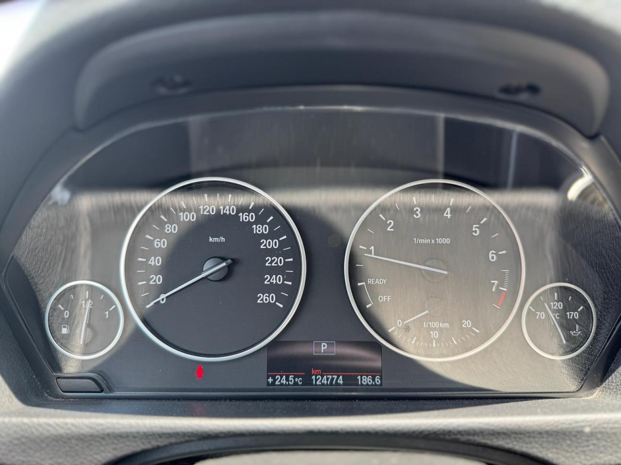 2013 BMW 3 Series AWD LOW KM SAFETY INCLUDED NEW TIRES + BRAKES - Photo #17