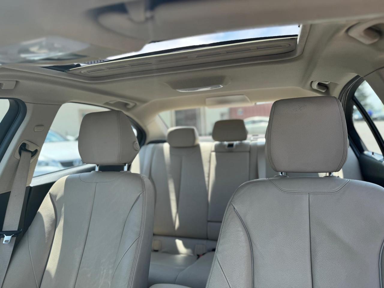 2013 BMW 3 Series AWD LOW KM SAFETY INCLUDED NEW TIRES + BRAKES - Photo #9