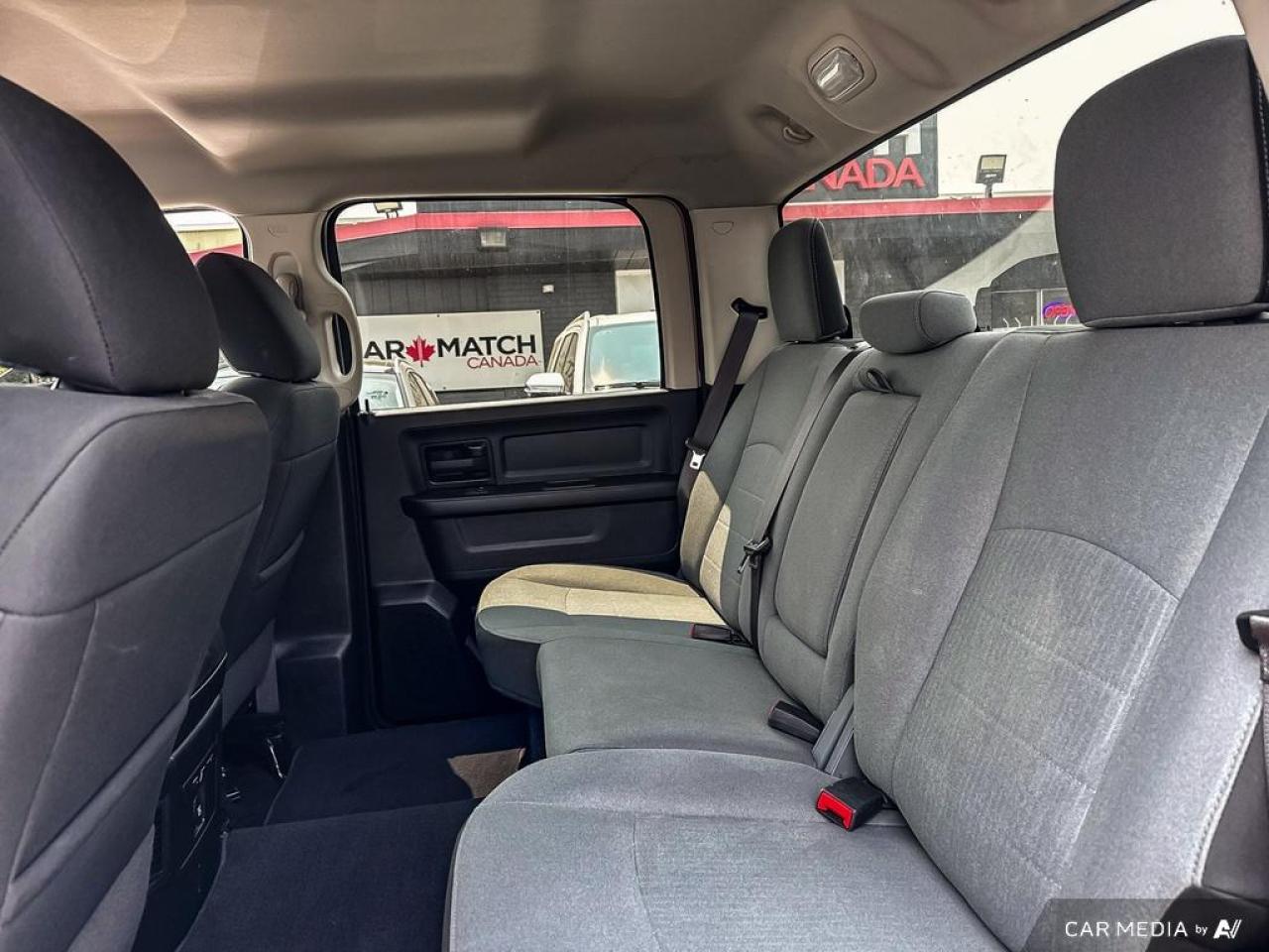 2022 RAM 1500 Classic EXPRESS / NO ACCIDENTS / HEMI / V8 / CREW CAB / AC - Photo #12