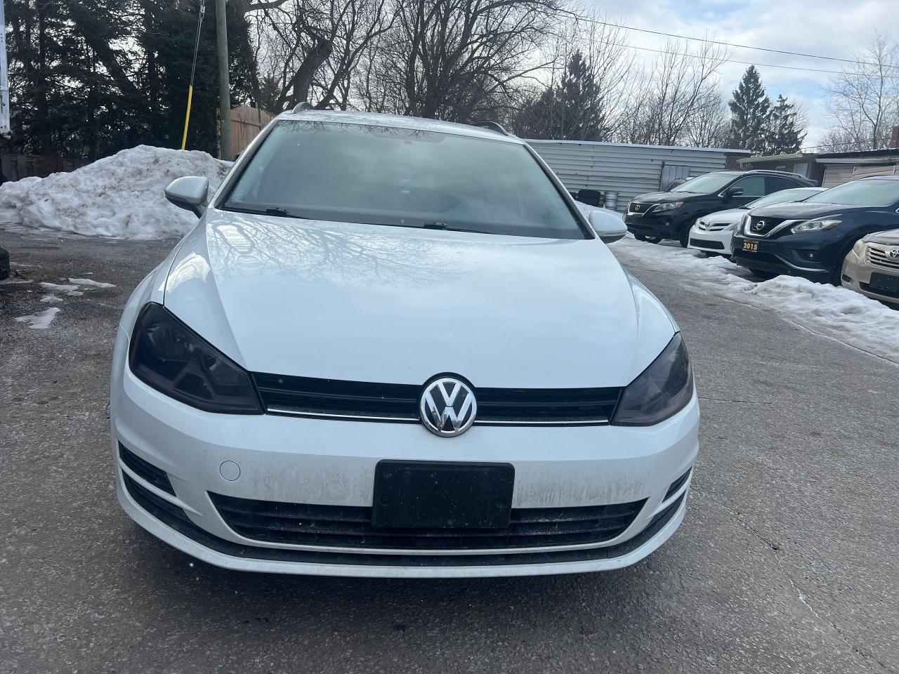 Used 2017 Volkswagen Golf SportWagen Trendline for sale in Scarborough, ON