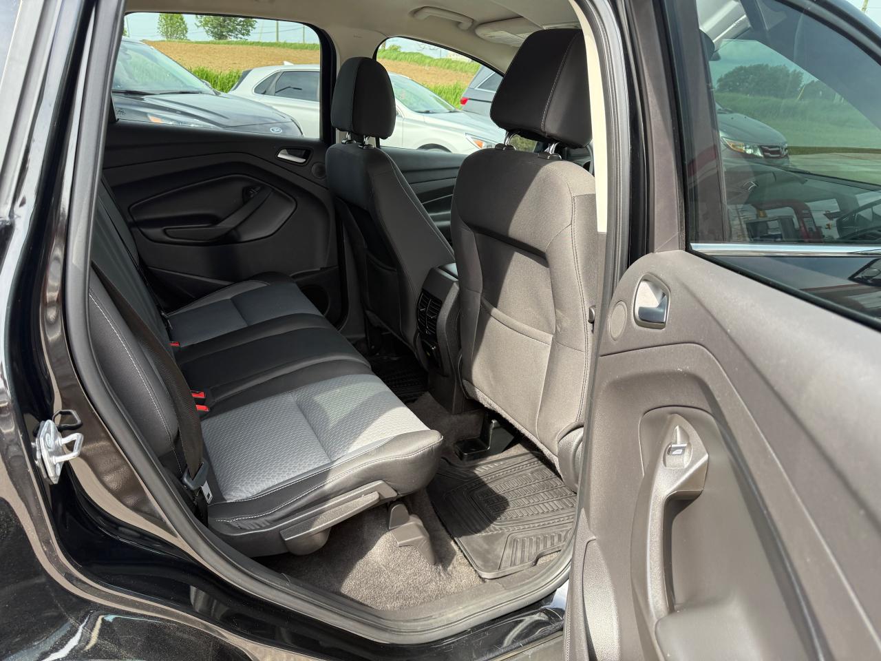 2017 Ford Escape SE NAVIGATION BACKUP CAMERA HEATED SEATS - Photo #12