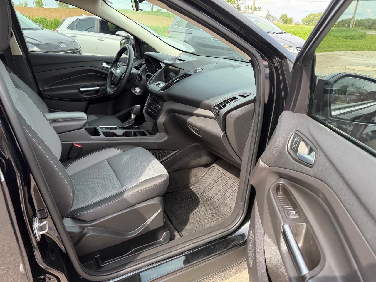 2017 Ford Escape SE NAVIGATION BACKUP CAMERA HEATED SEATS - Photo #13
