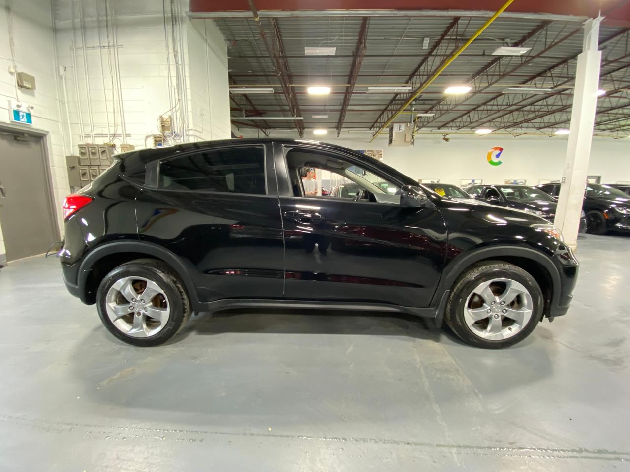 2017 Honda HR-V LX - Photo #6