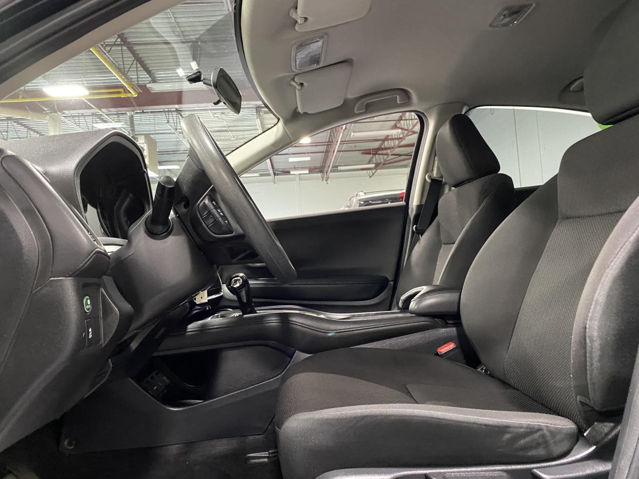 2017 Honda HR-V LX - Photo #12