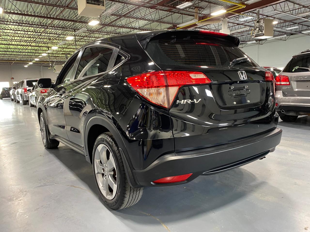 2017 Honda HR-V LX - Photo #3