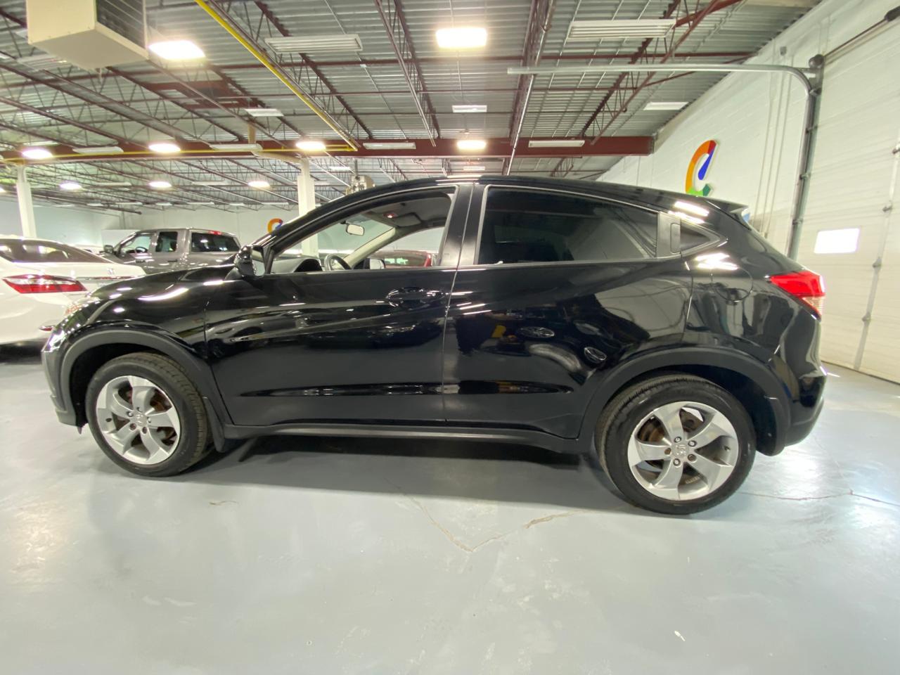 2017 Honda HR-V LX - Photo #2