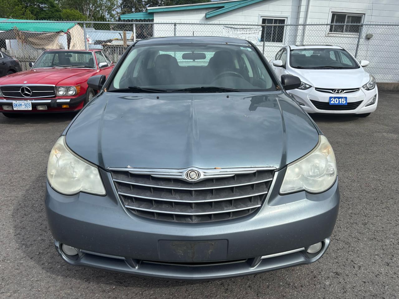 2010 Chrysler Sebring Touring - Photo #2