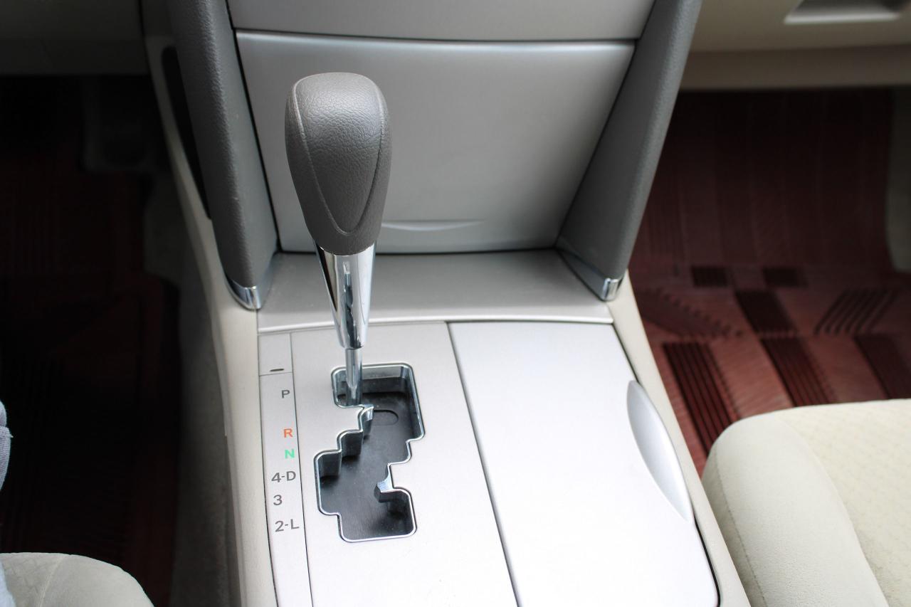 2009 Toyota Camry LE - Photo #6