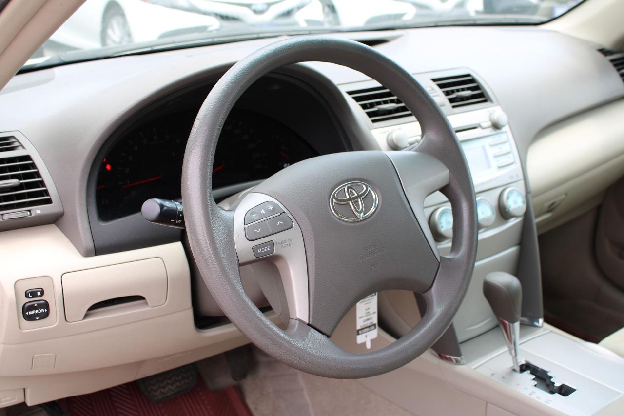 2009 Toyota Camry LE - Photo #11