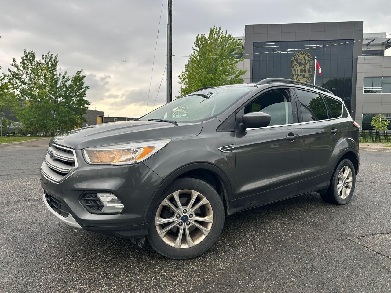 2018 Ford Escape FULLY CERTIFIED // NO ACCIDENT // 1y WARRANTY INCL - Photo #2