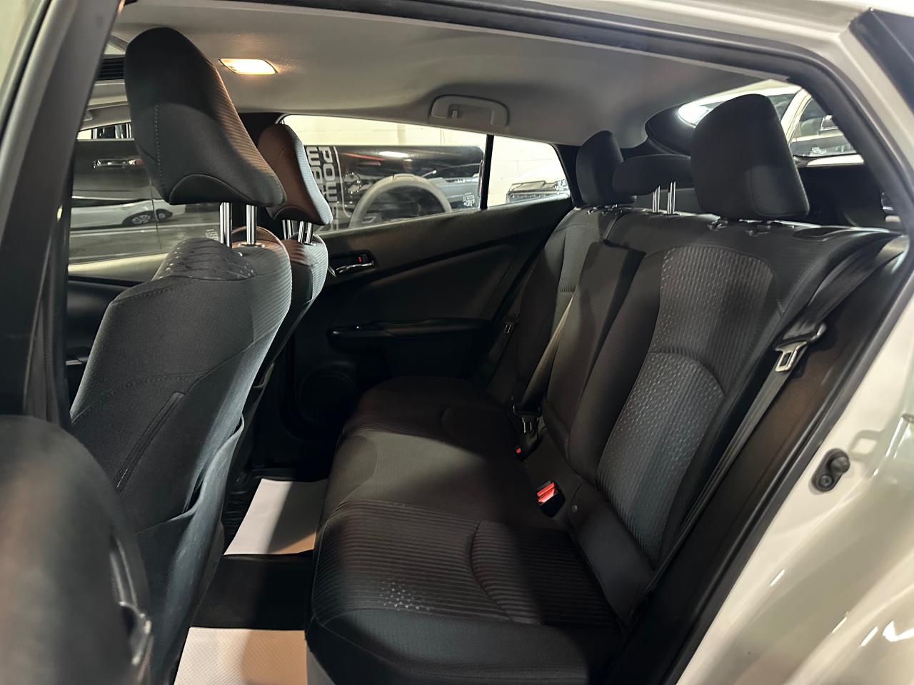 2019 Toyota Prius AWD - Photo #19