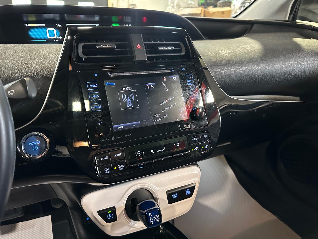 2019 Toyota Prius AWD - Photo #29