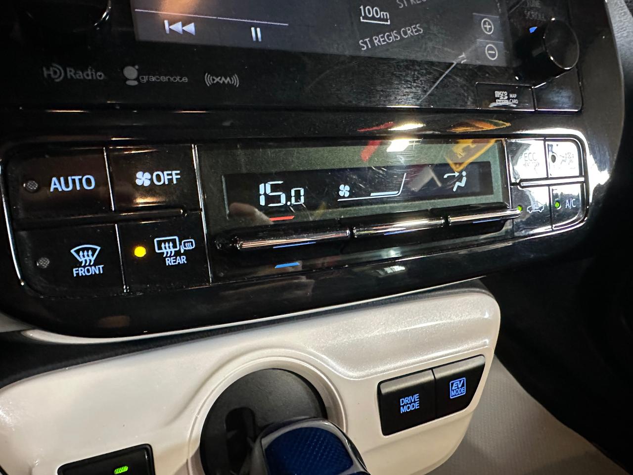 2019 Toyota Prius AWD - Photo #32