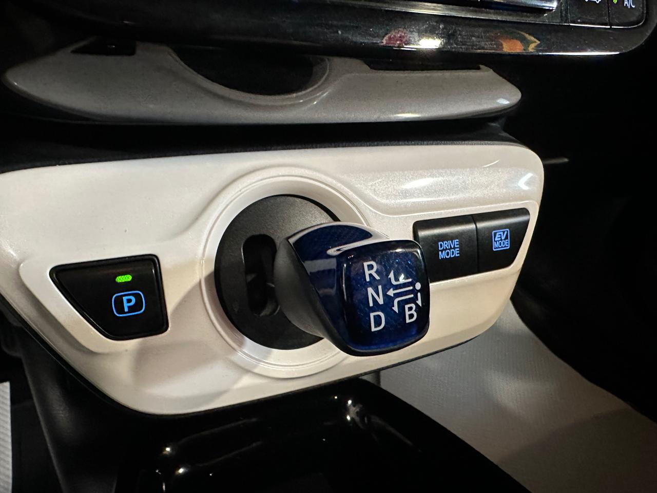 2019 Toyota Prius AWD - Photo #31