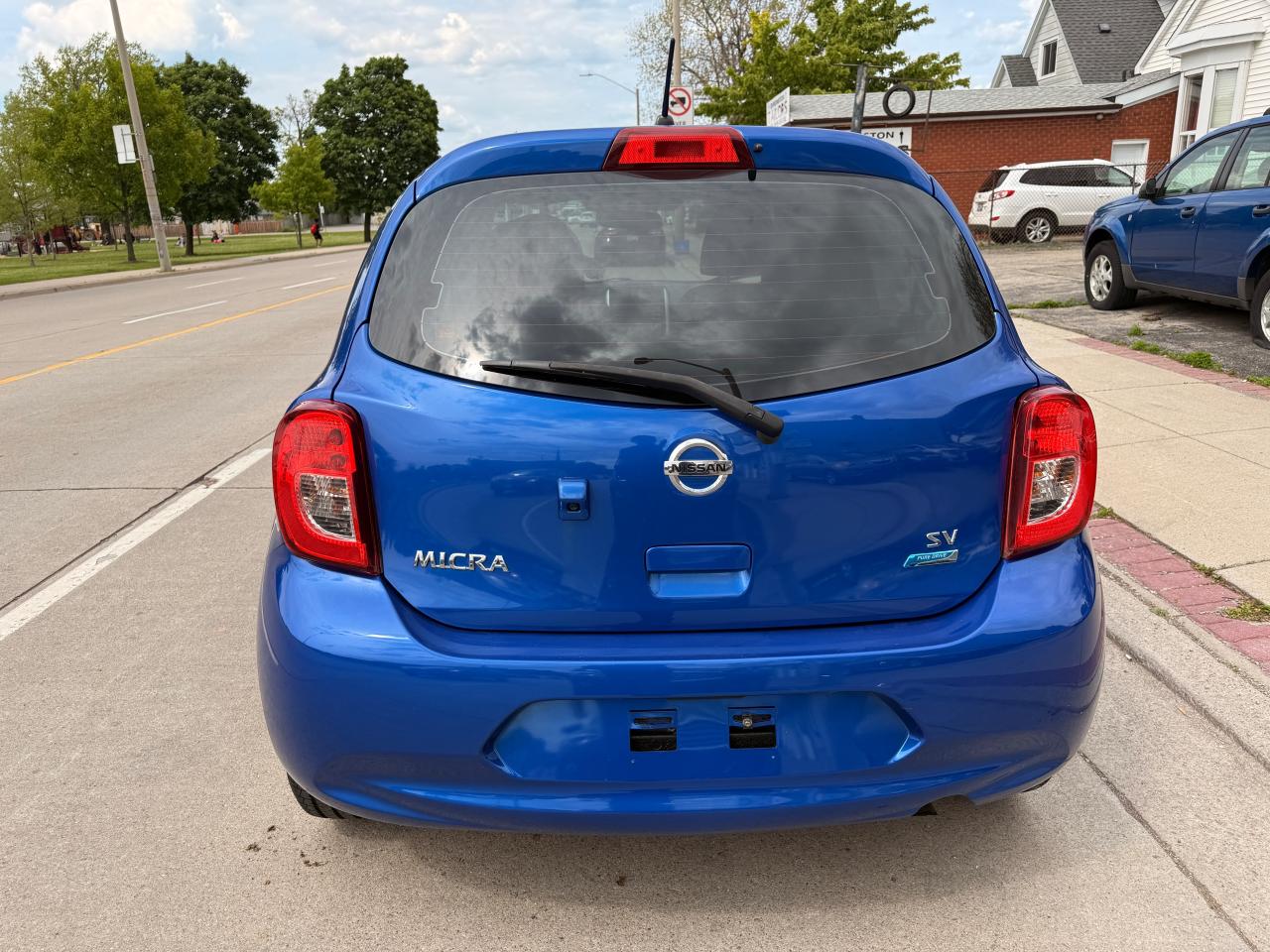 2015 Nissan Micra SV - Photo #11